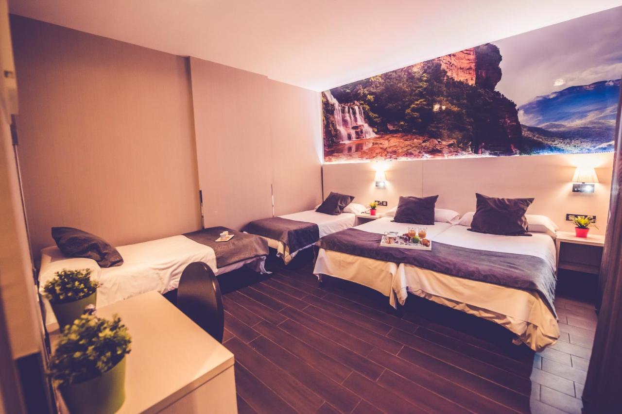 Hostal Prado Madrid Exteriör bild